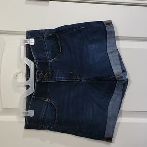 APT 9 Jean shorts